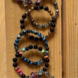 6 handmade friendship bracelets with gift box(made by my daughter) all for $10!